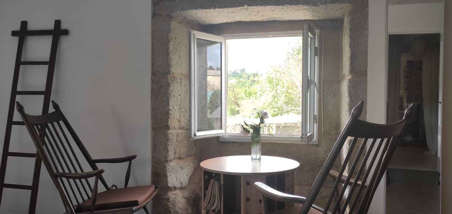 Baño con estilo rústico y moderno