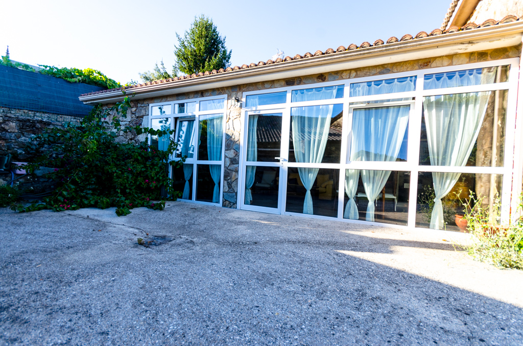 Alpendre para relajarse al aire libre